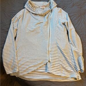 ANDREE BY UNIT Gray and White Striped side zip jacket